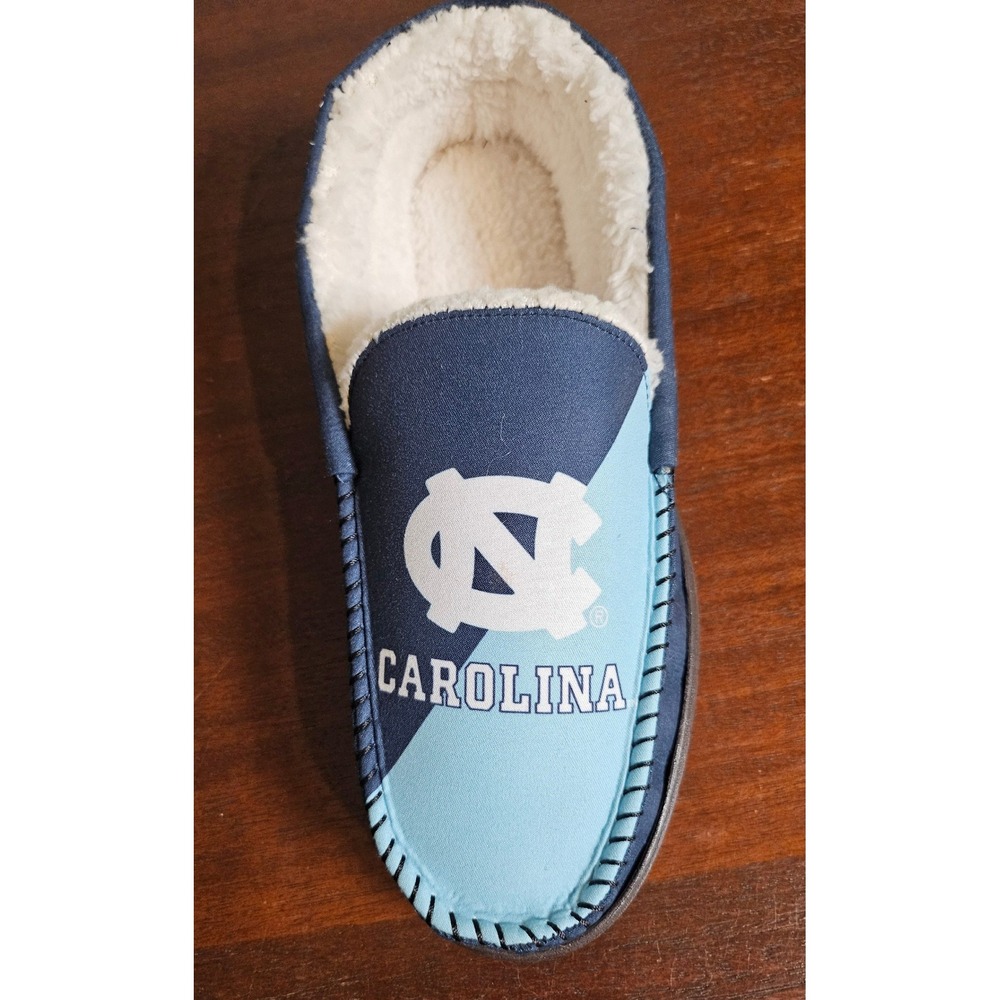 FOCO Moccasin Slippers Mens Small 7-8 Blue North Carolina Tar Heels NCAA
